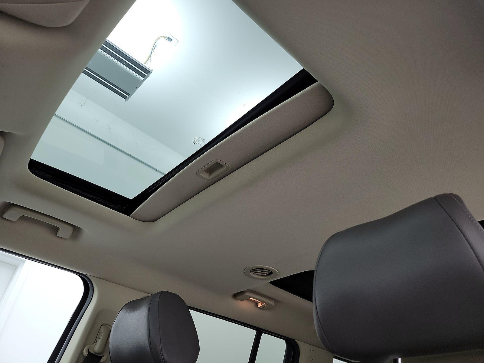 Sunroof(s) & Skylight(s)