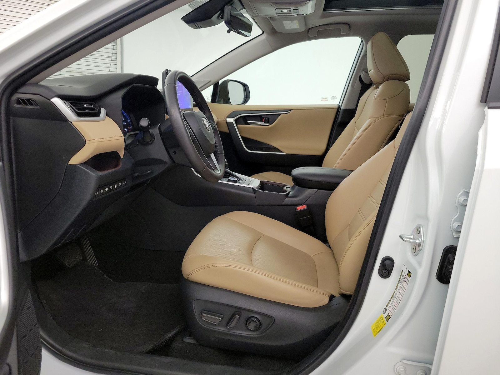 Front Seat Heaters & A/C Seat(s)