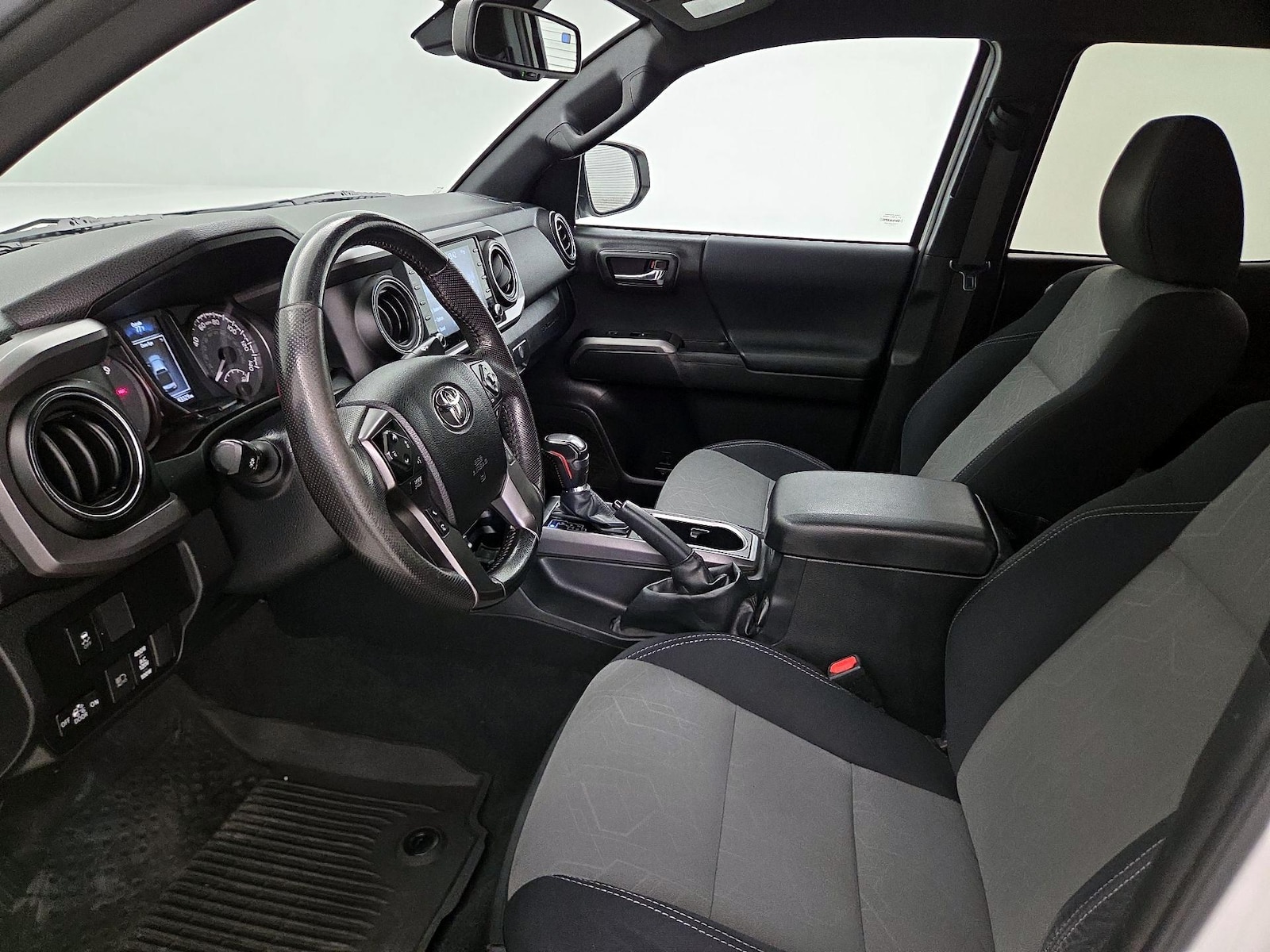 Power Seat(s) & Side Airbags
