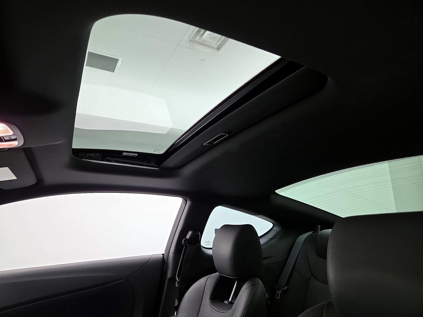 2015 Hyundai Genesis Coupe Ultimate - Photo 19