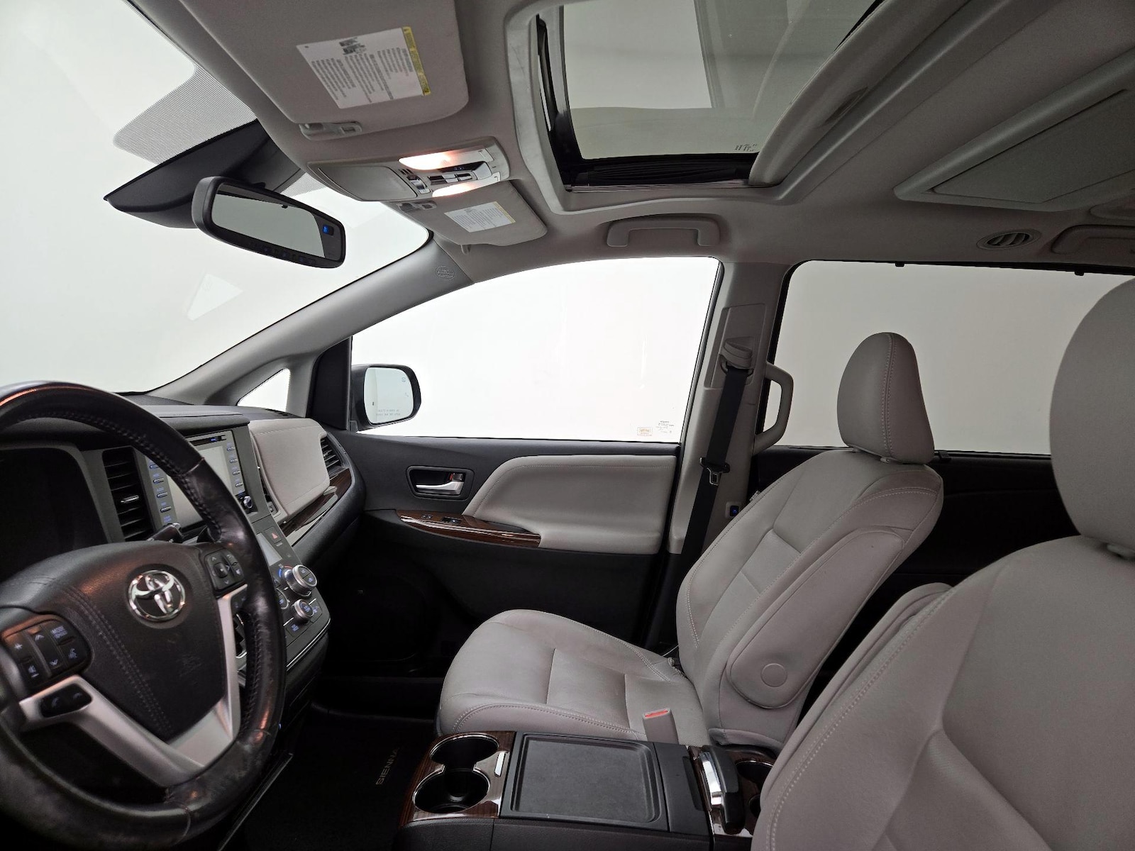 Sunroof(s) & Overhead Airbags