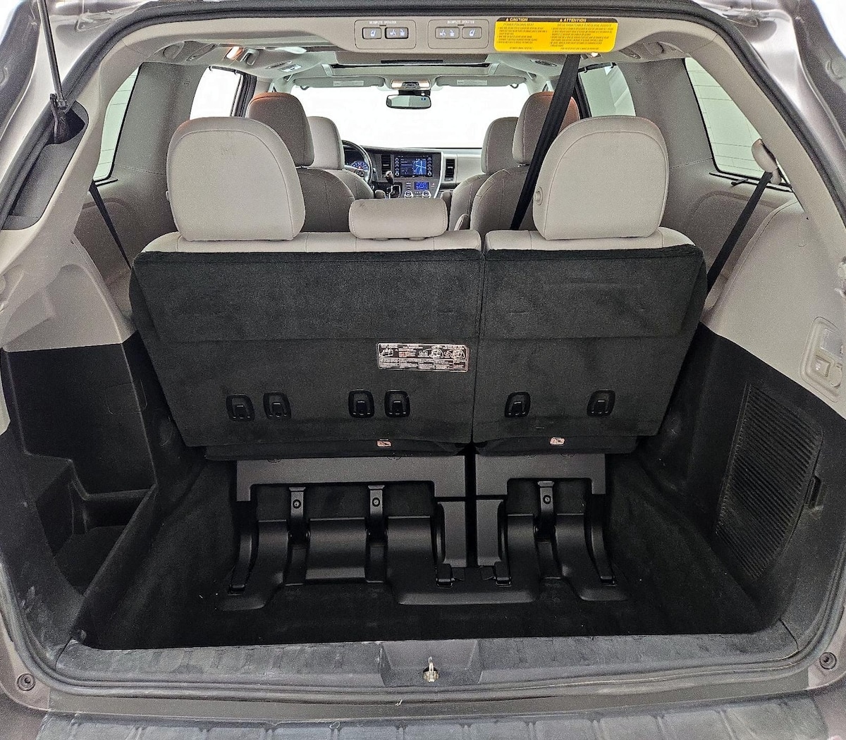 Trunk/Cargo (Seats Up)