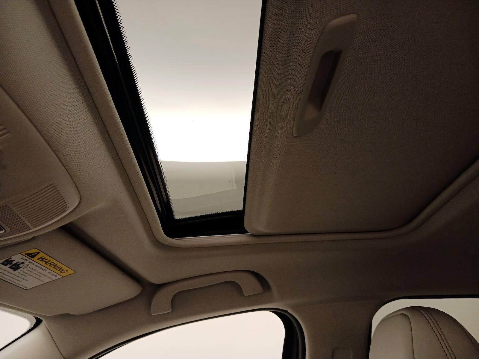 Sunroof(s) & Overhead Airbags