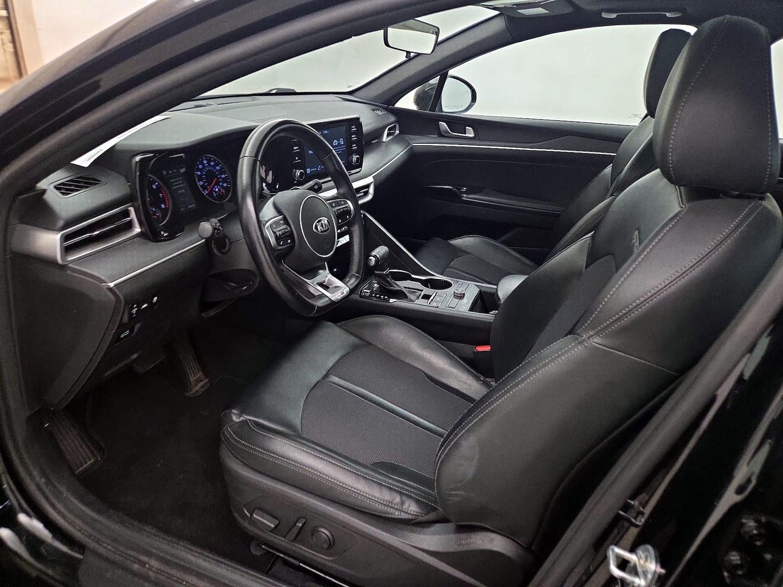 Power Seat(s) & Side Airbags