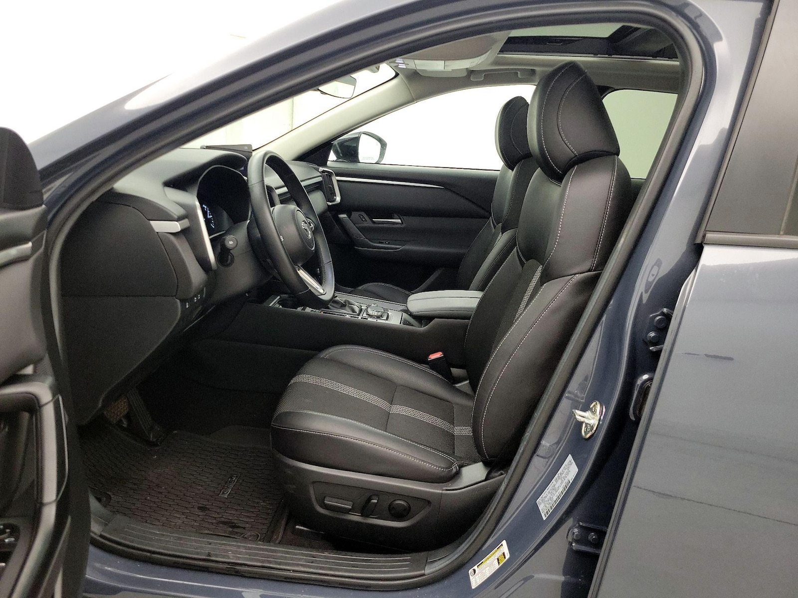 Side Airbags & Leatherette Seats
