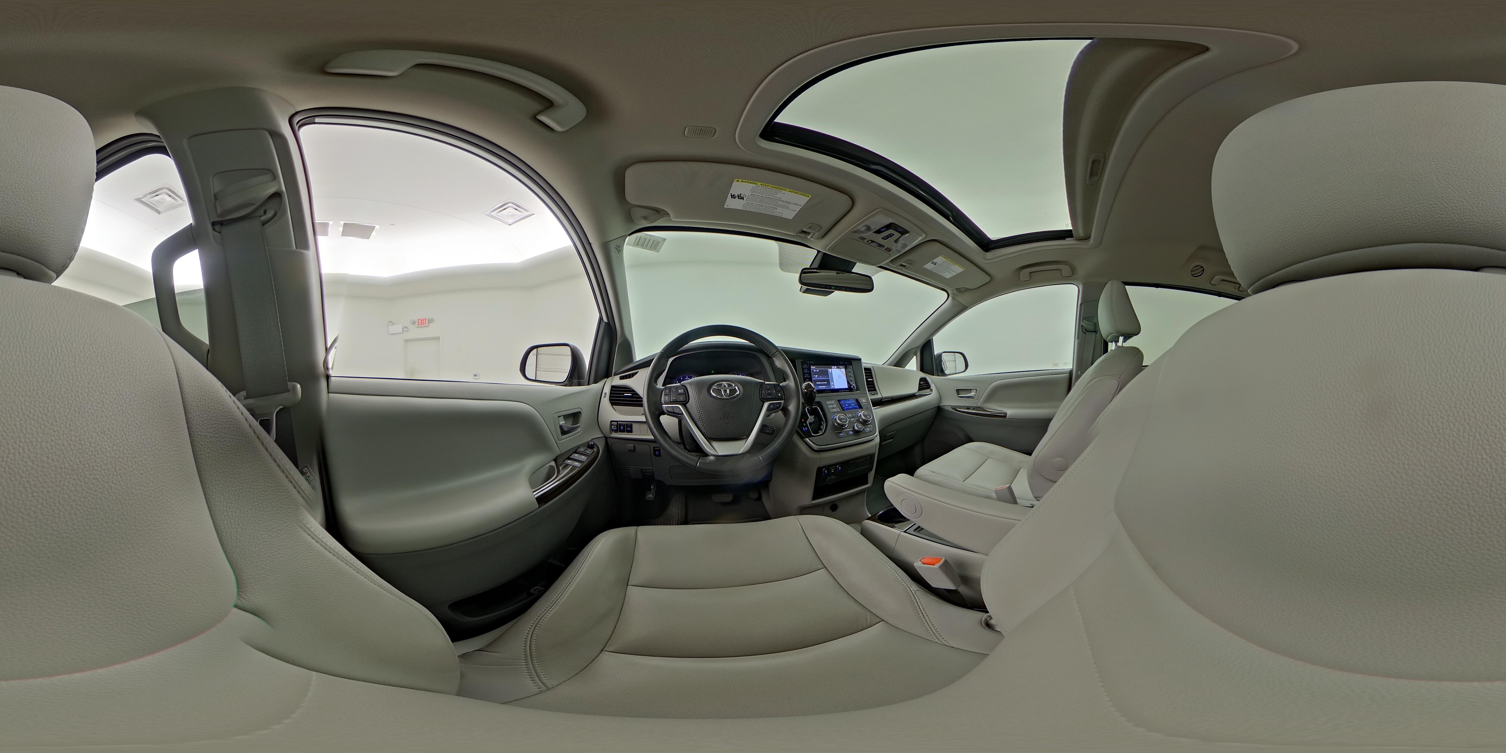 2020 Toyota Sienna XLE - Photo 29
