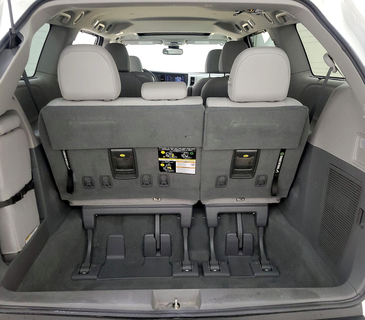 Trunk/Cargo (Seats Up)