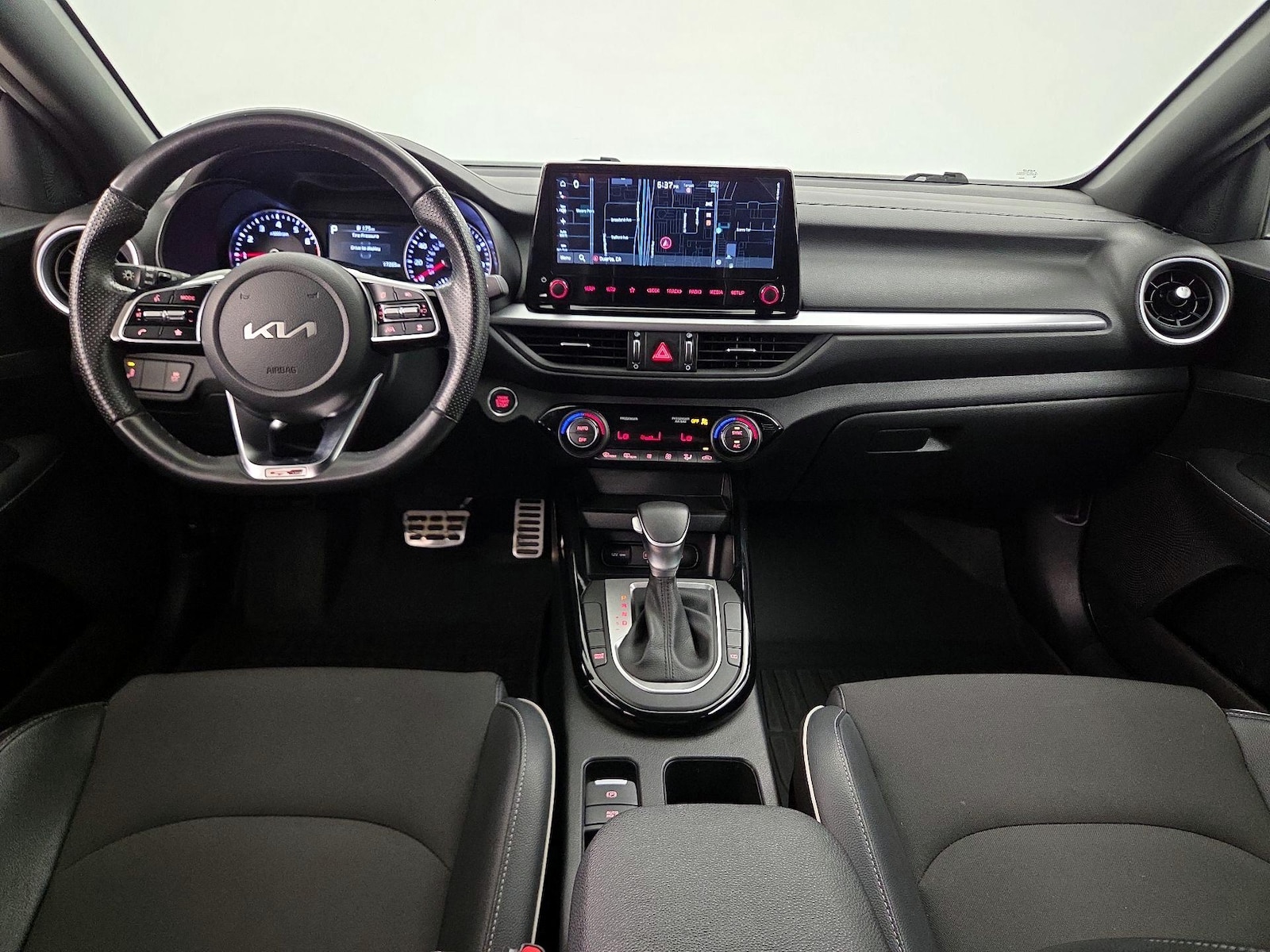 Apple CarPlay® & Android Auto™