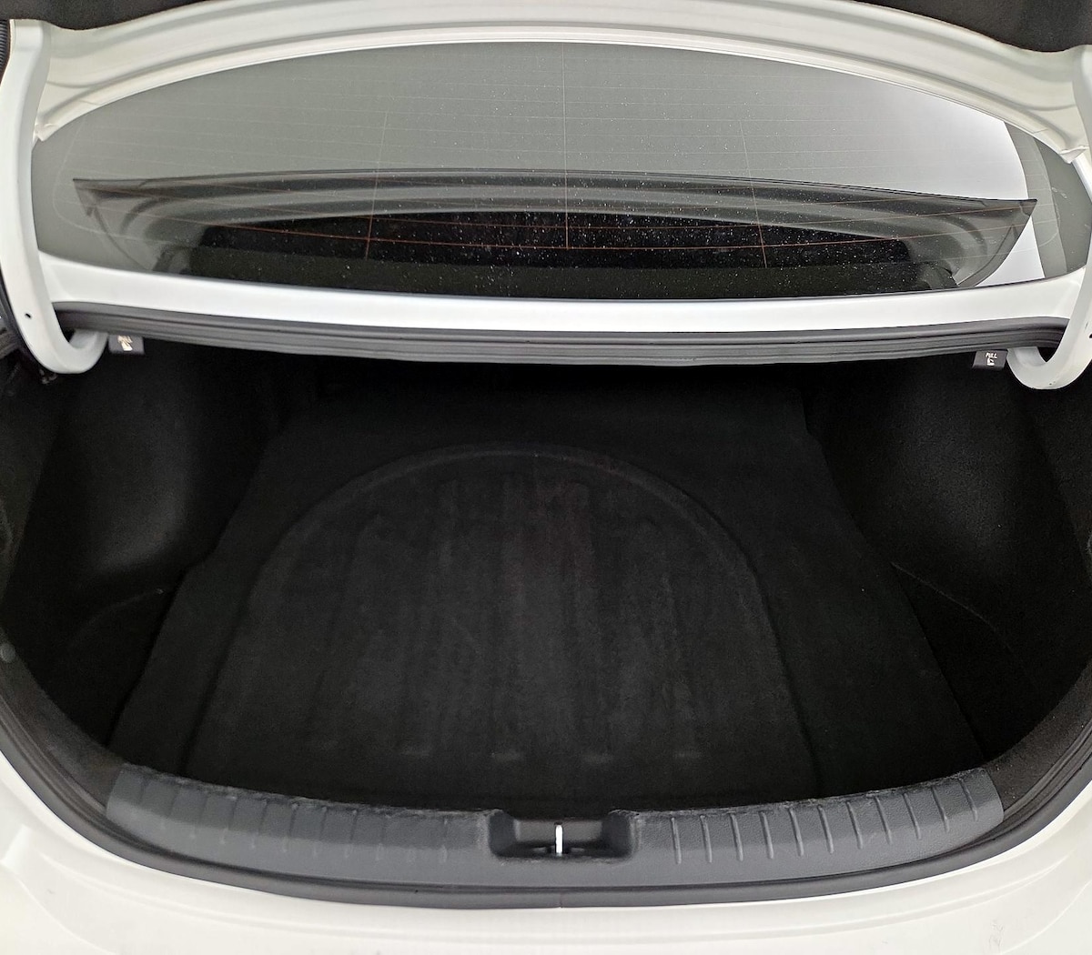 Trunk/Cargo (Seats Up)