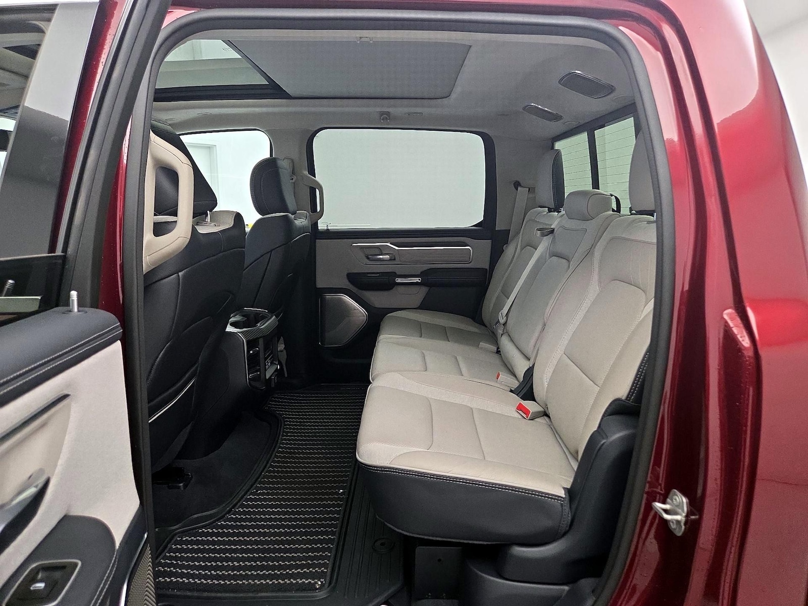 Rear A/C Seat(s)