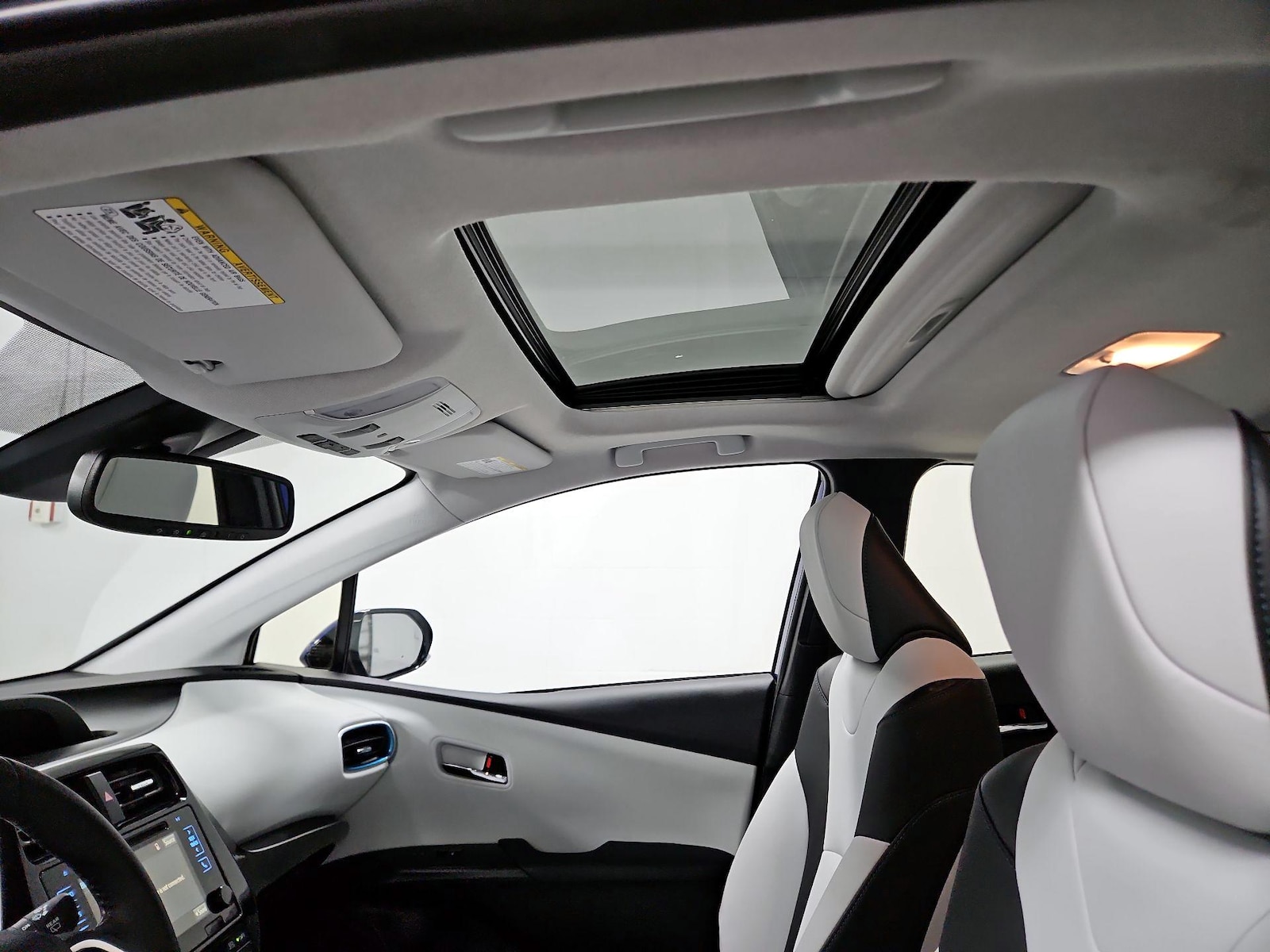 Sunroof(s) & Overhead Airbags