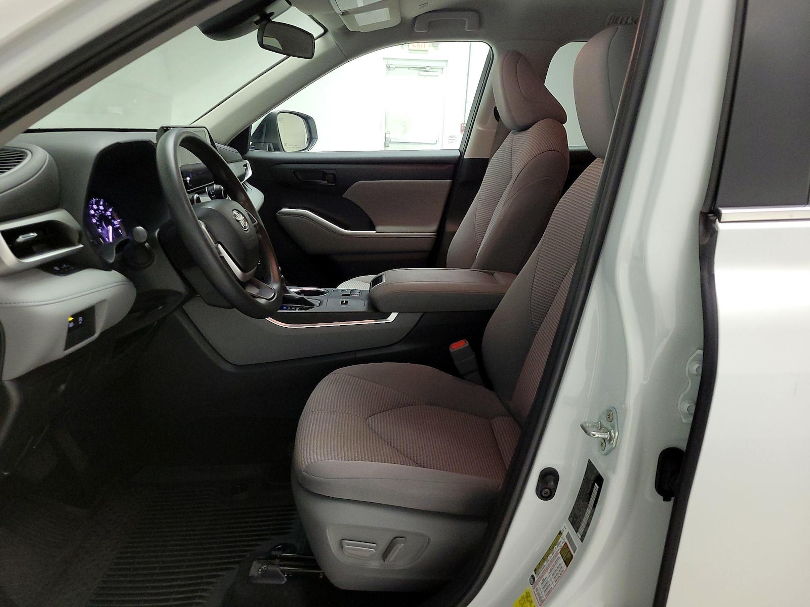 Power Seat(s) & Side Airbags