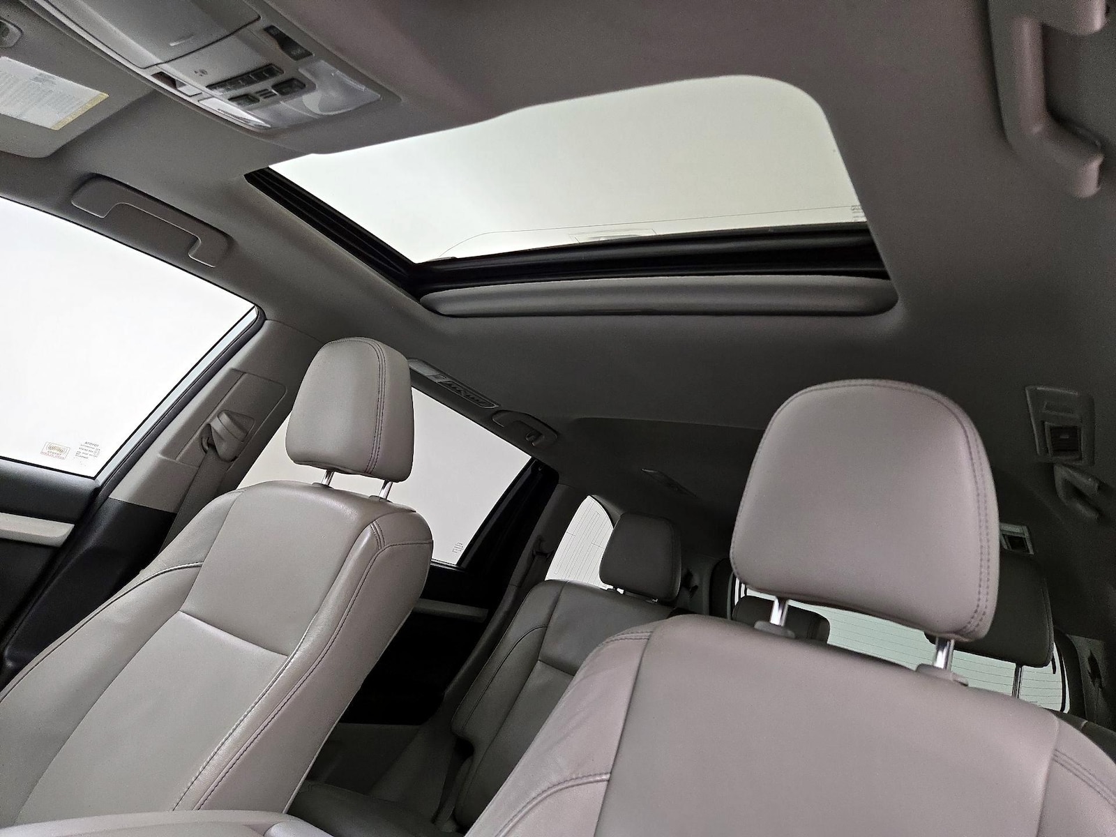 Sunroof(s) & Overhead Airbags