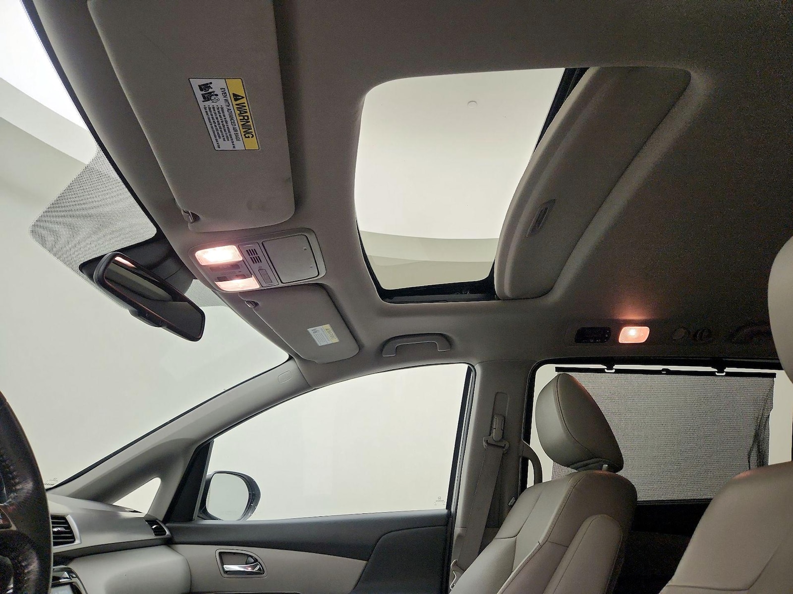Sunroof(s) & Overhead Airbags