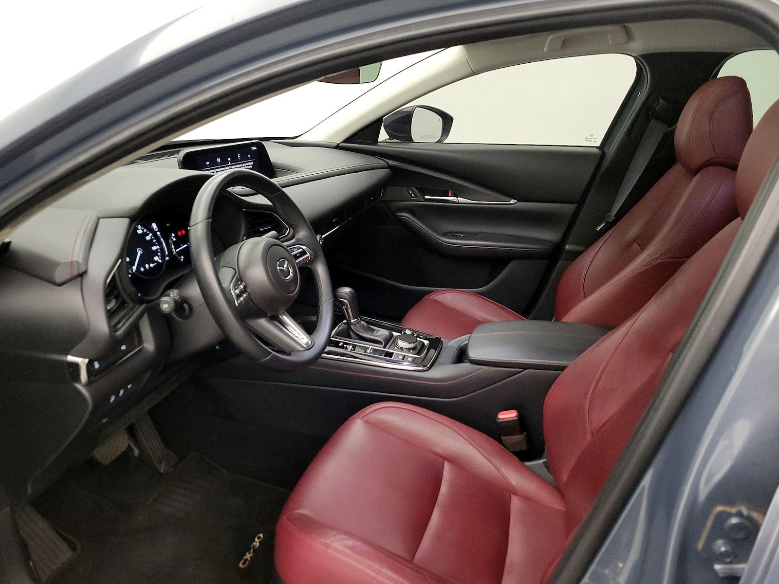 Power Seat(s) & Leather Seats
