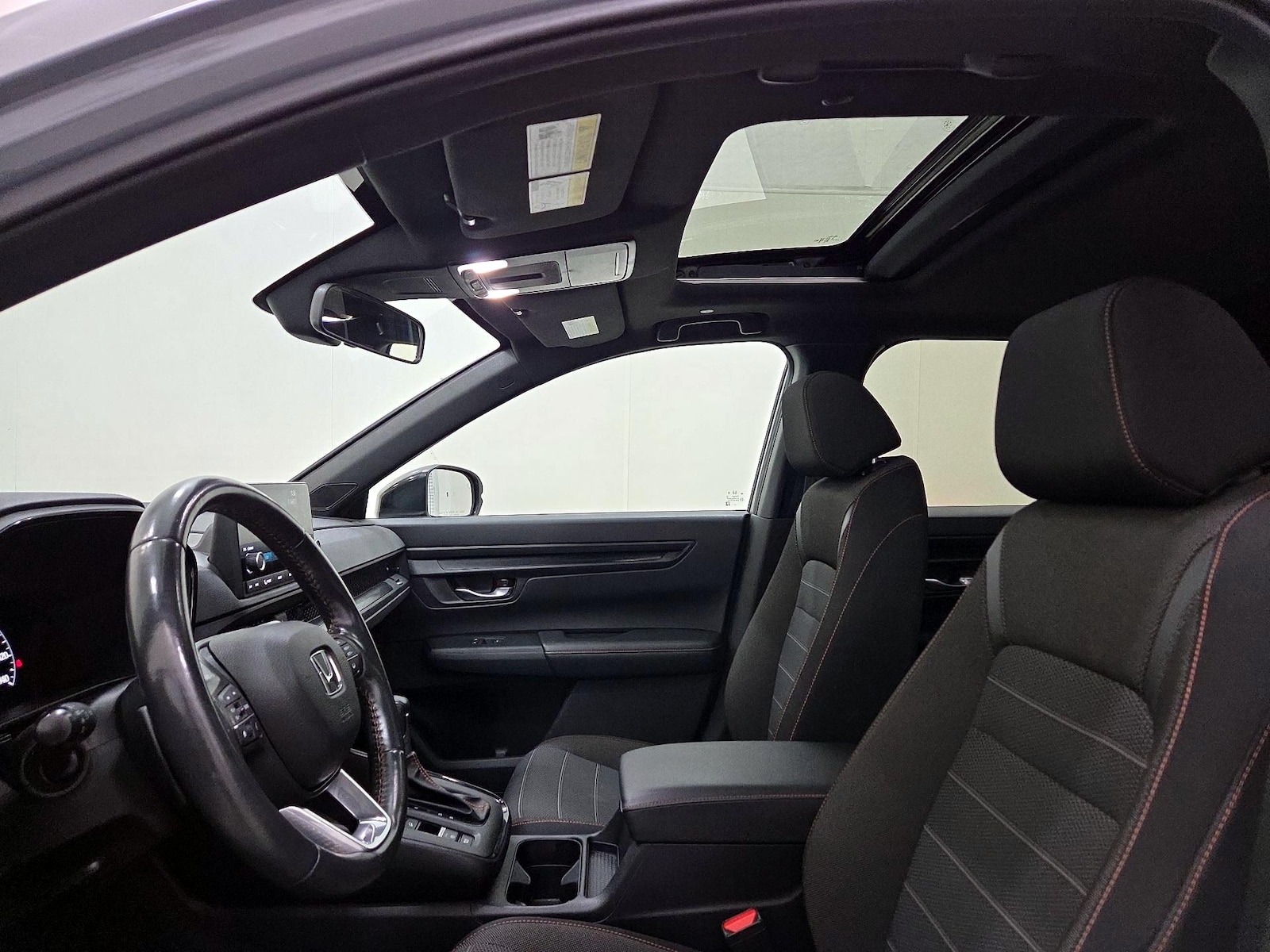 Sunroof(s) & Overhead Airbags