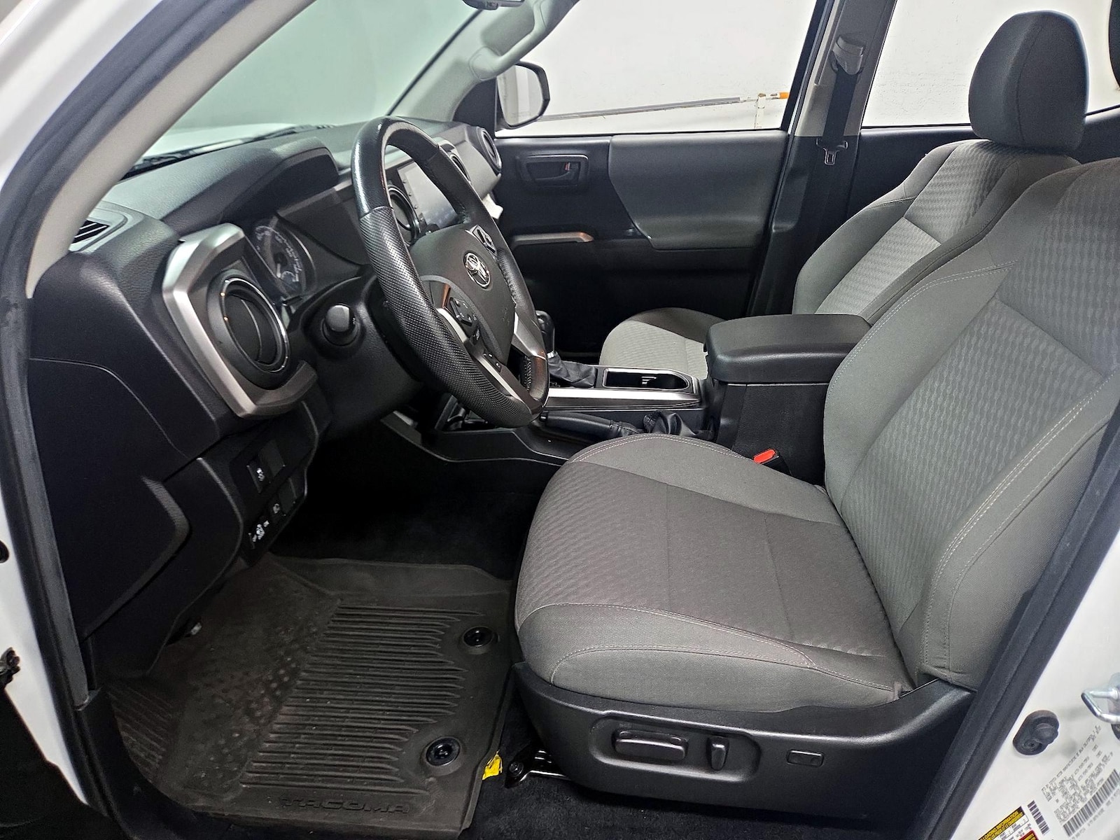 Power Seat(s) & Side Airbags