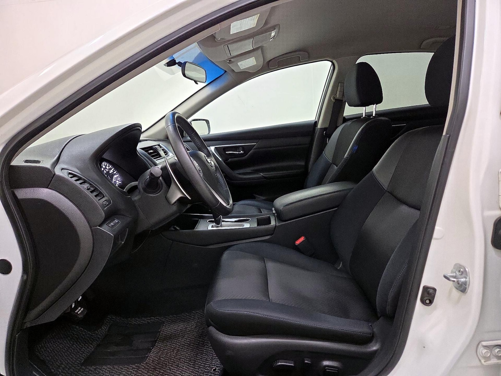 Power Seat(s) & Side Airbags