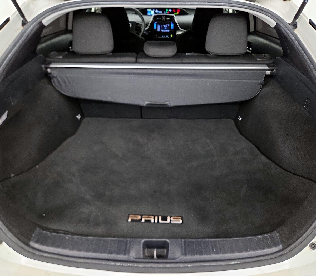 Trunk/Cargo (Seats Up)