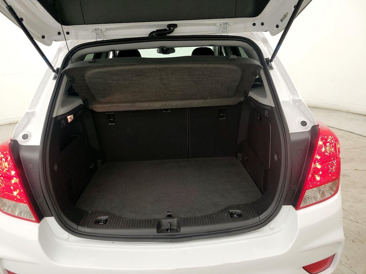 Trunk/Cargo (Seats Up)