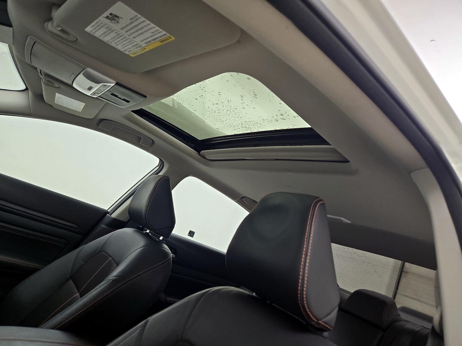 Sunroof(s) & Overhead Airbags