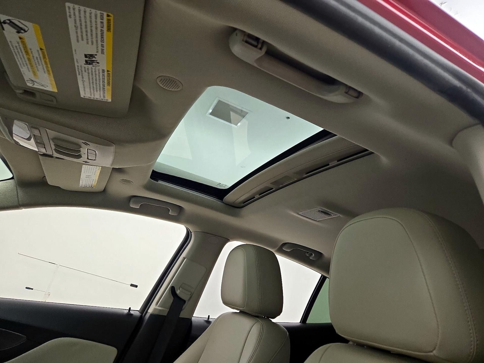 Sunroof(s) & Overhead Airbags