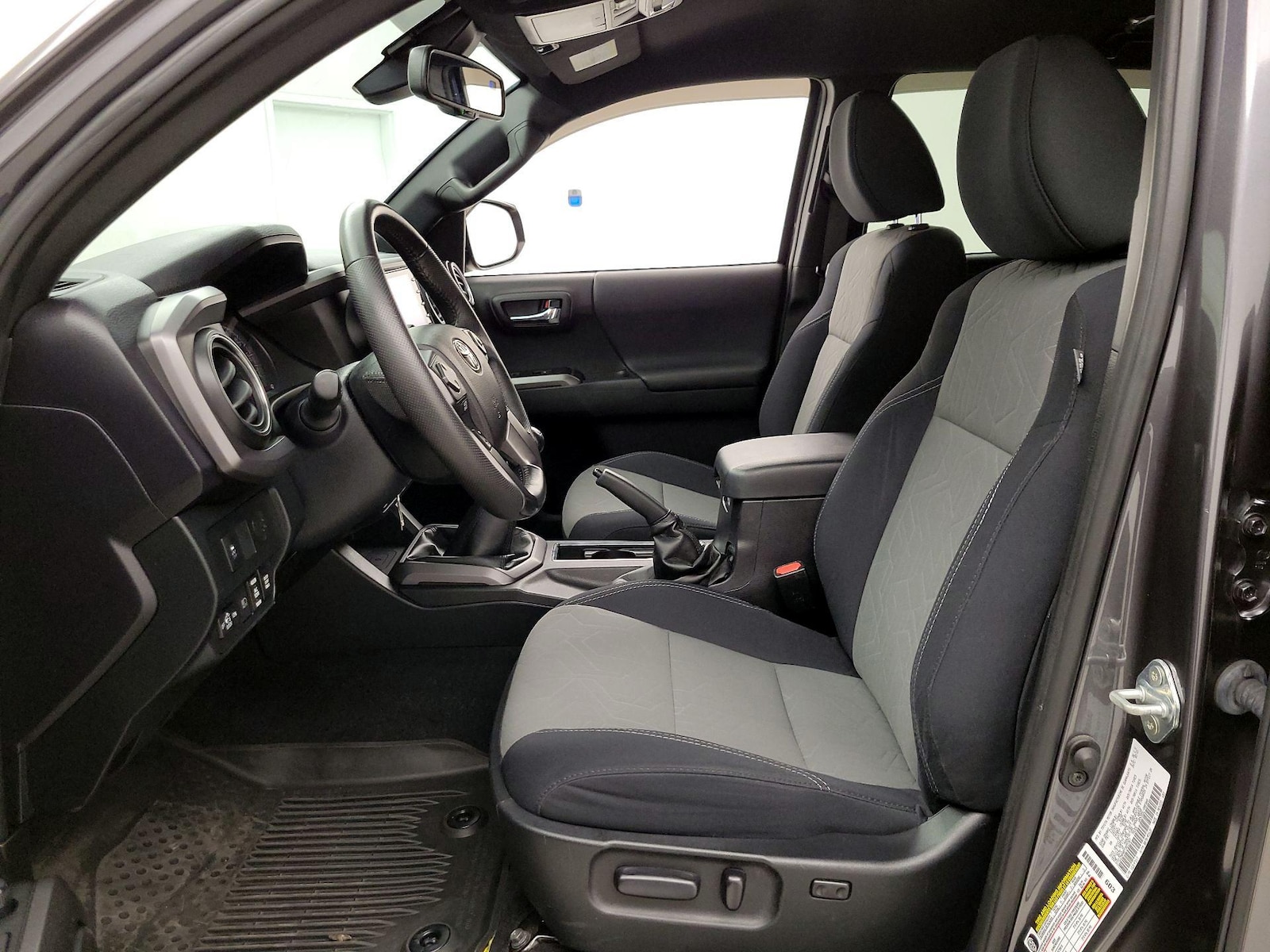 Power Seat(s) & Side Airbags