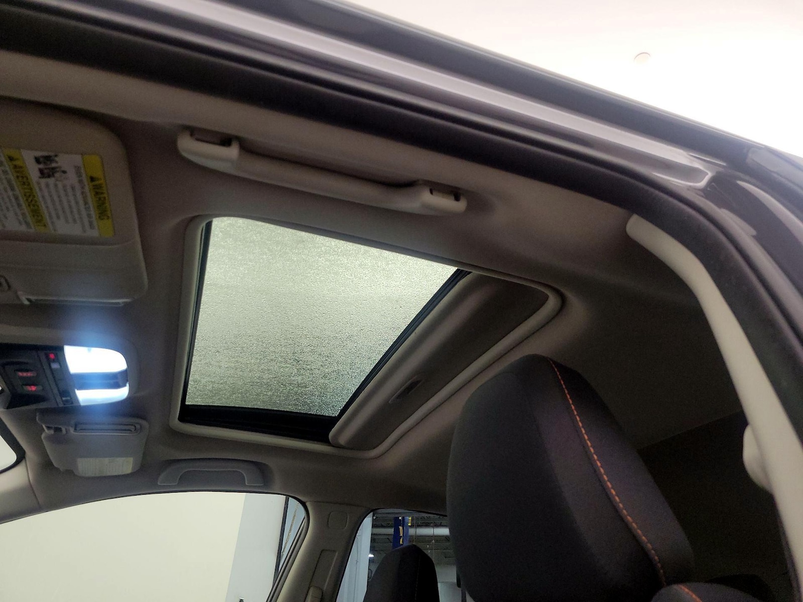 Sunroof(s) & Overhead Airbags