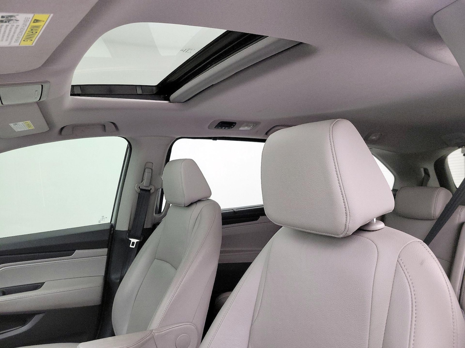 Sunroof(s) & Overhead Airbags