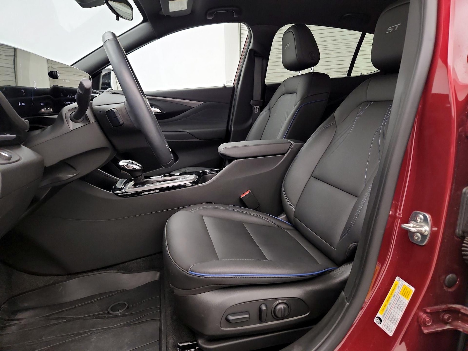 Power Seat(s) & Side Airbags