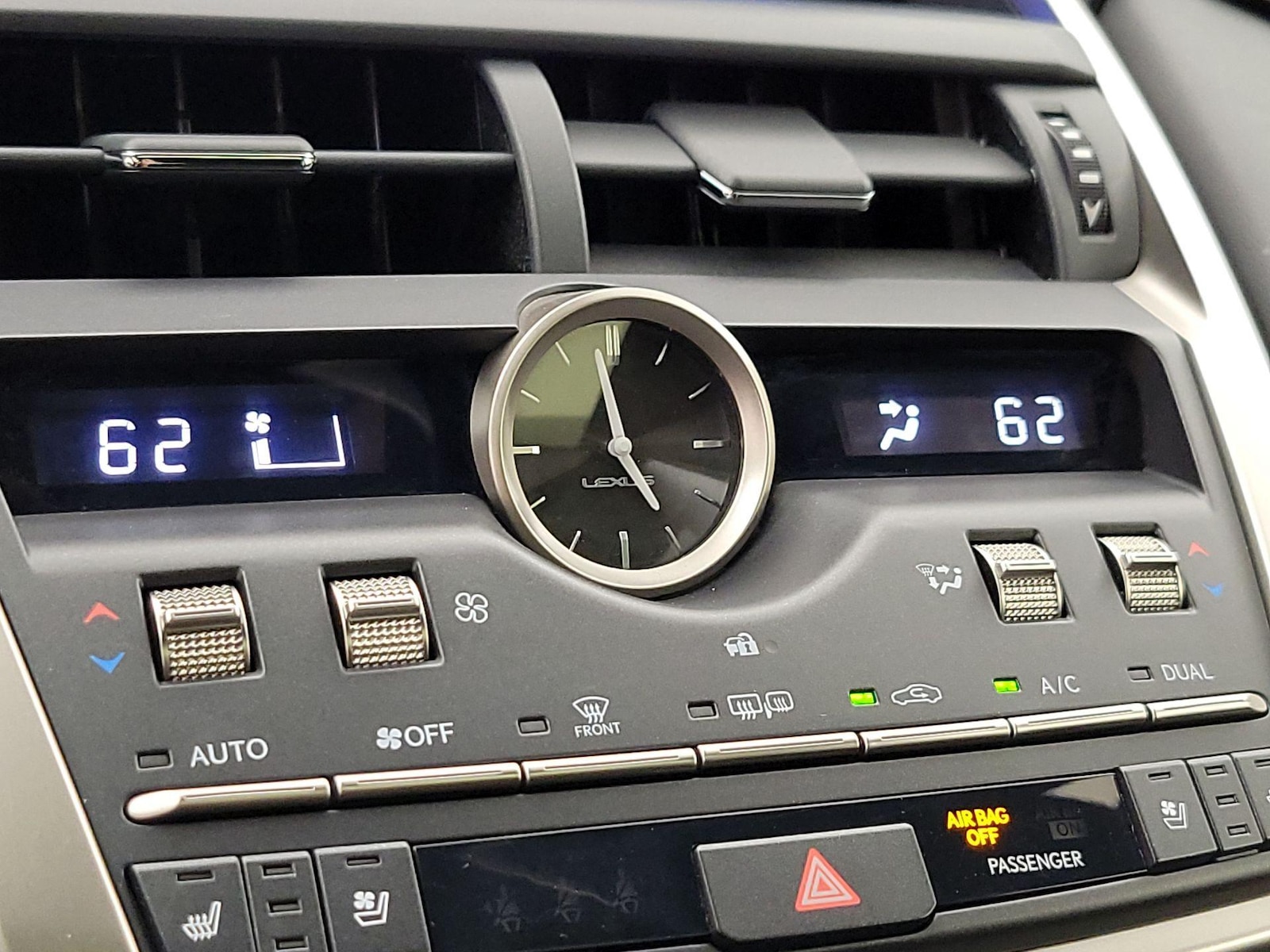 2020 Lexus NX 300 - Photo 18