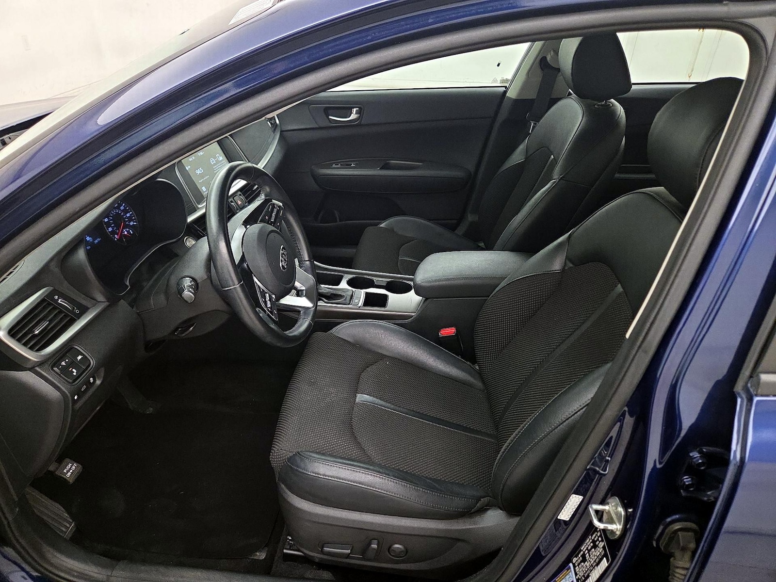 Power Seat(s) & Side Airbags