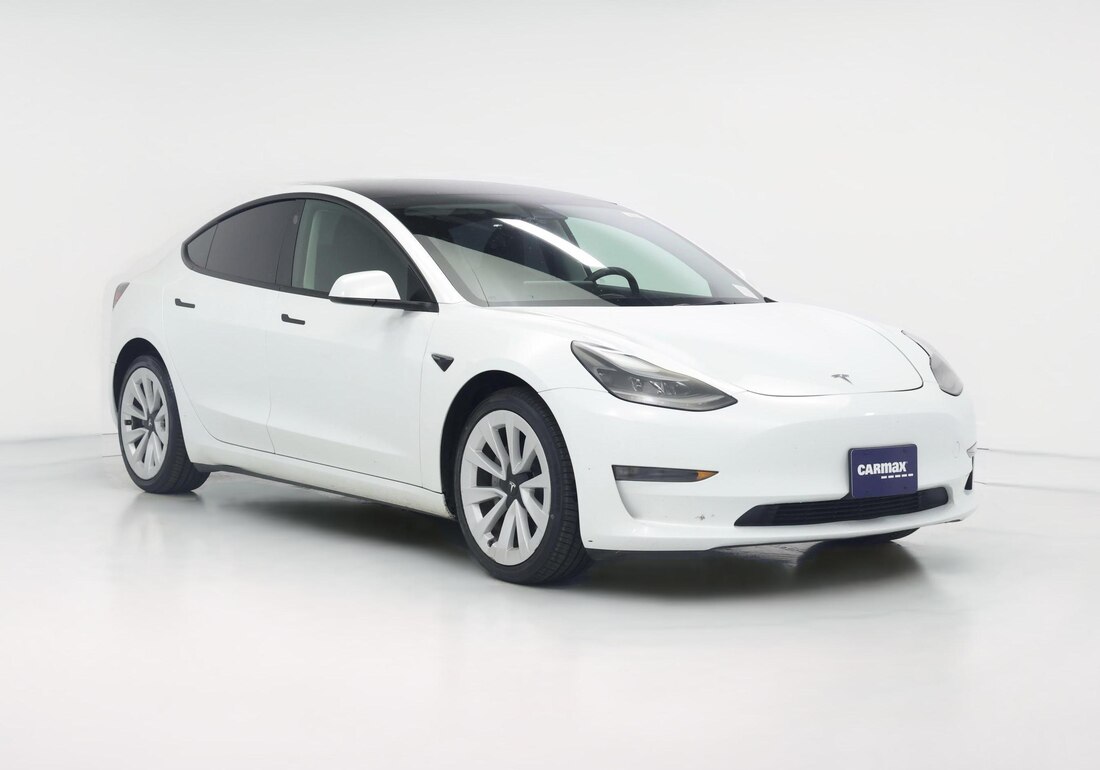 2023 Tesla Model 3 Long Range All-Wheel Drive in White — CarMax photo