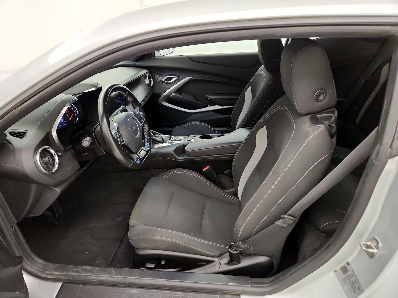 Power Seat(s) & Side Airbags