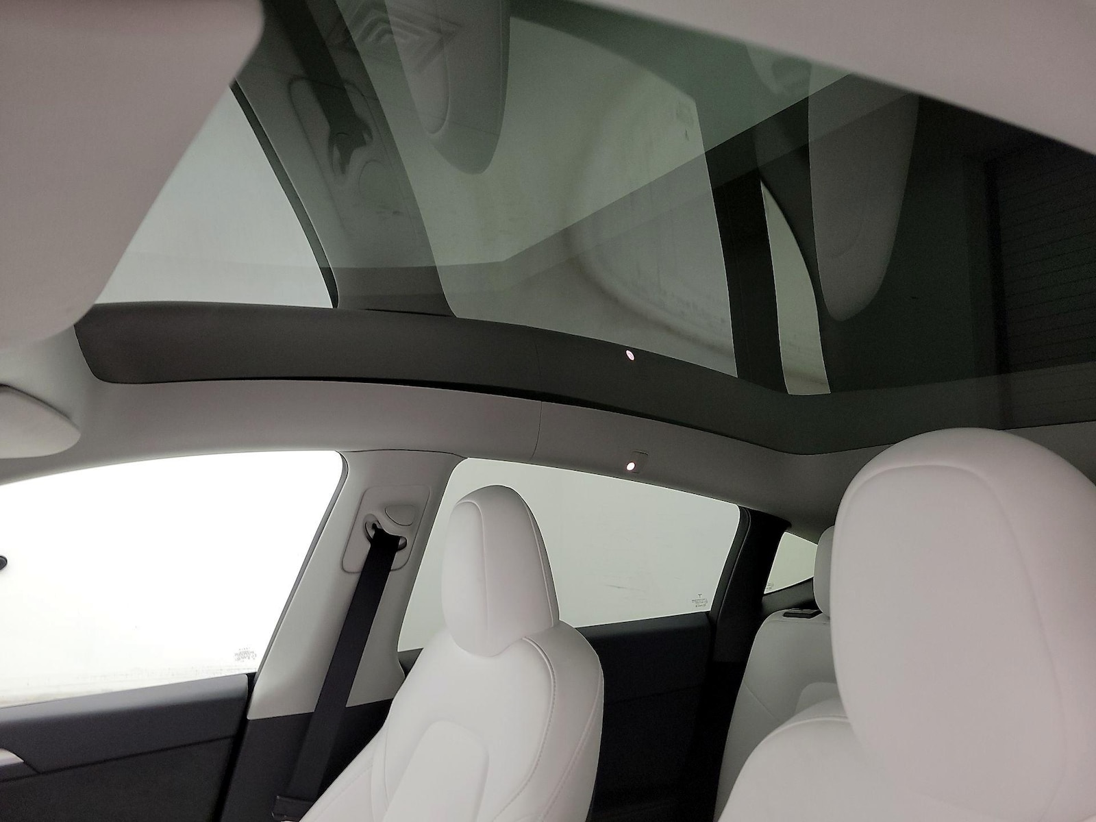 Skylight(s) & Overhead Airbags