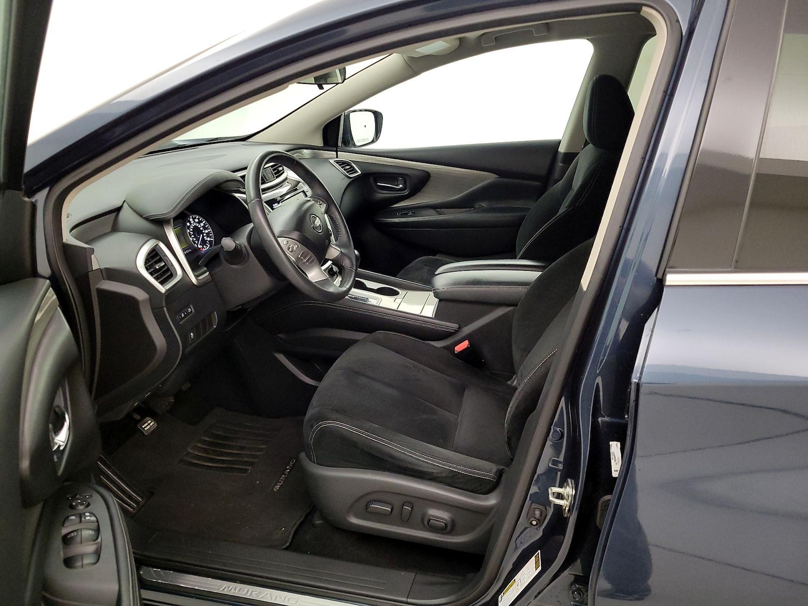 Power Seat(s) & Side Airbags