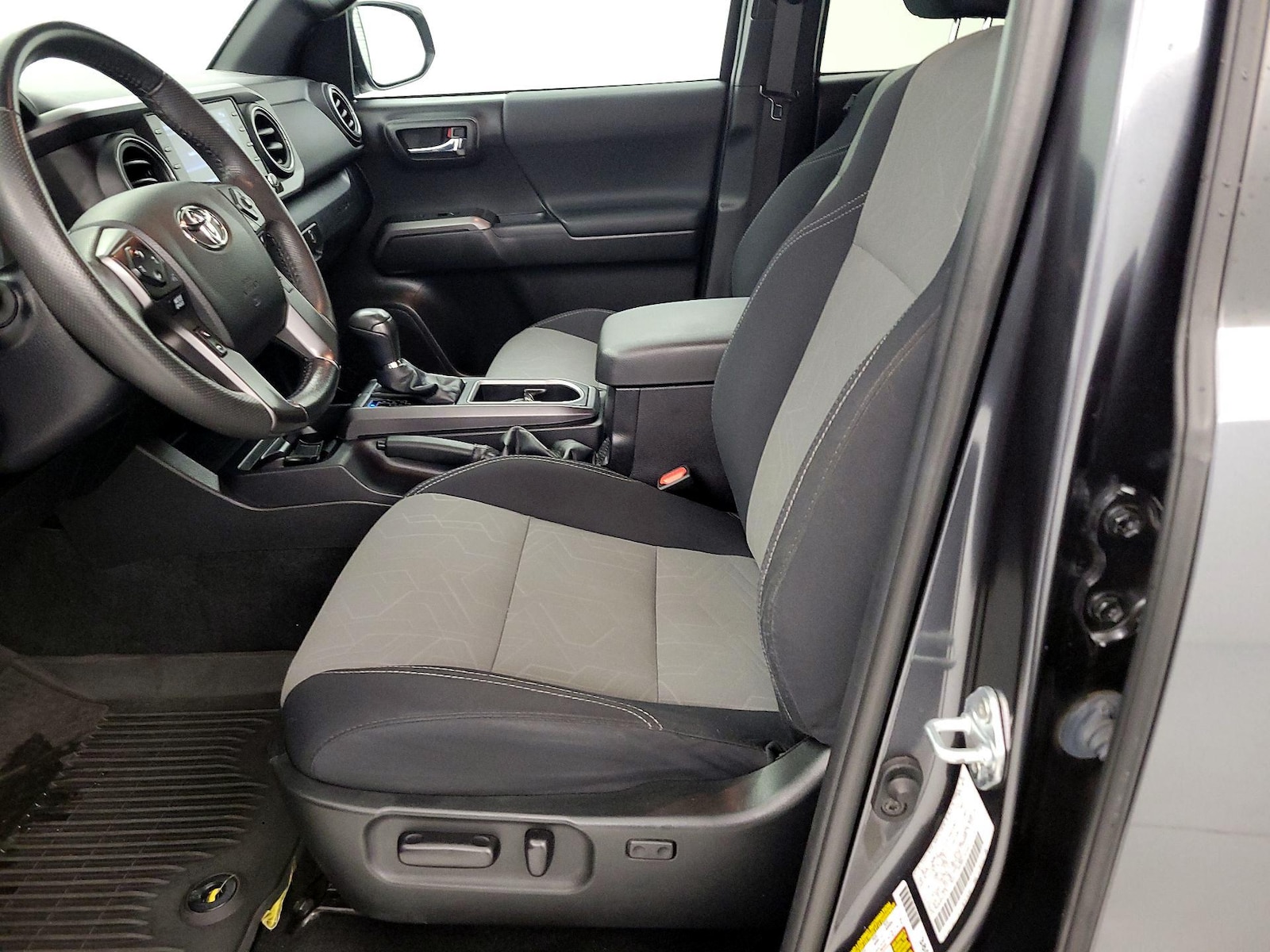 Power Seat(s) & Side Airbags