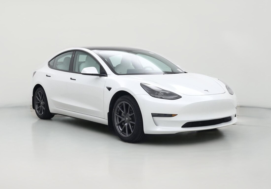 2022 Tesla Model 3 Long Range All-Wheel Drive in White — CarMax photo