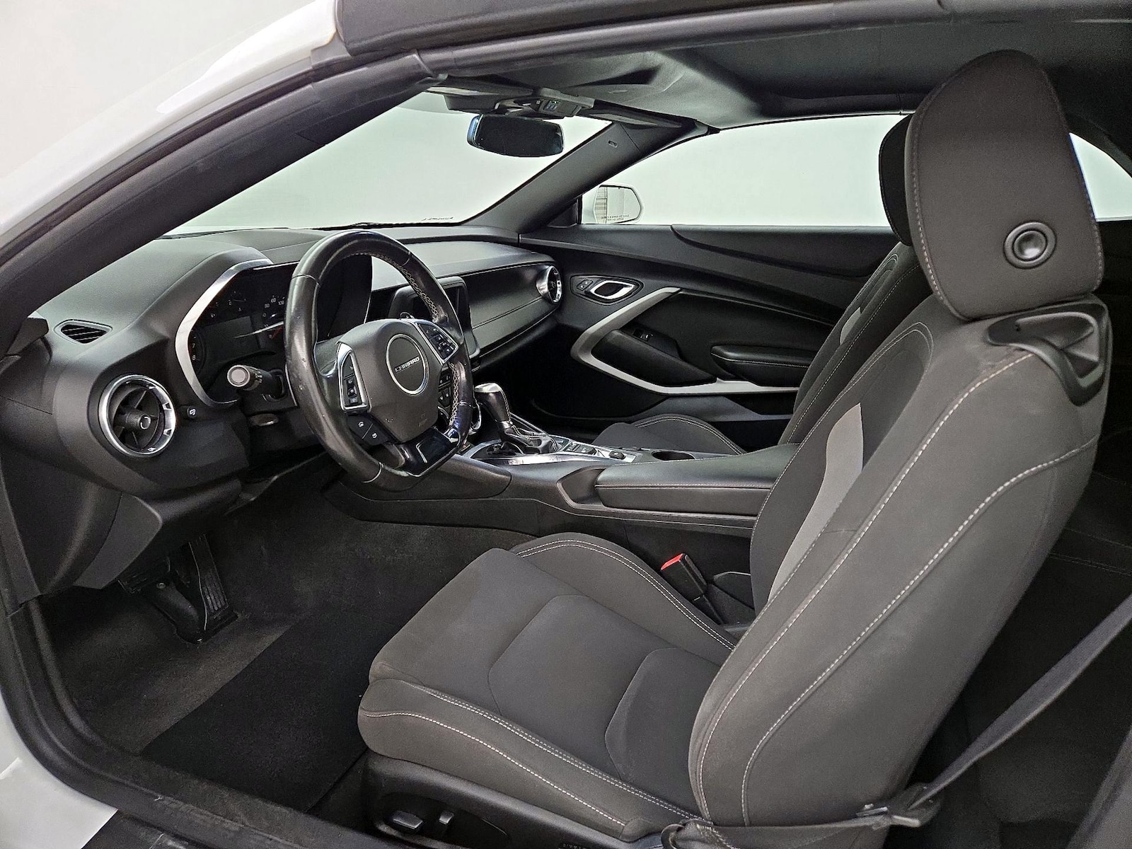 Power Seat(s) & Side Airbags