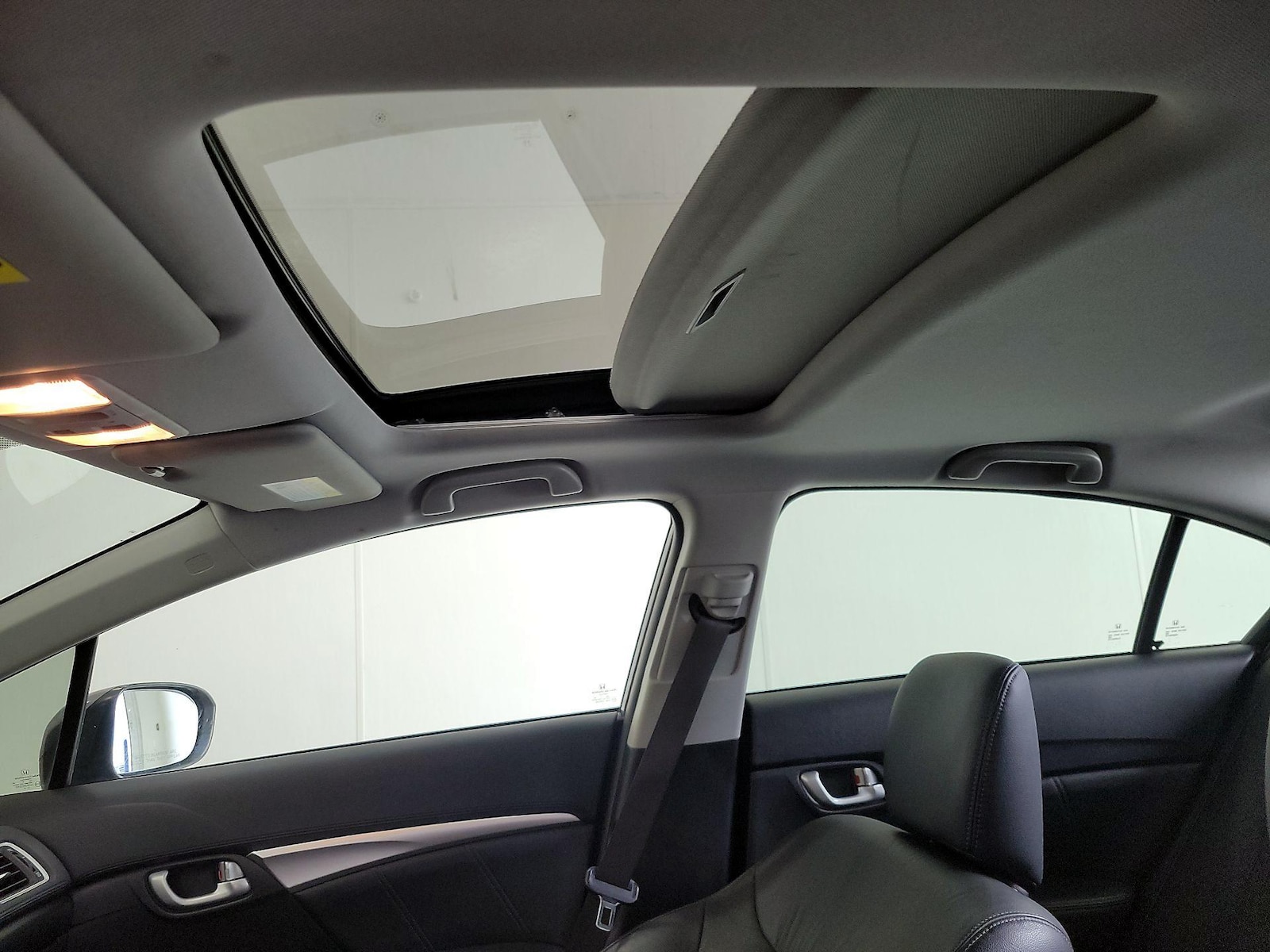 Sunroof(s) & Overhead Airbags