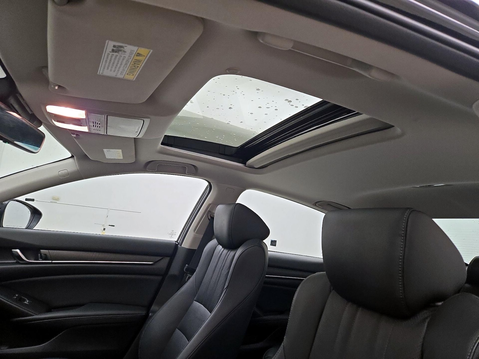 Sunroof(s) & Overhead Airbags