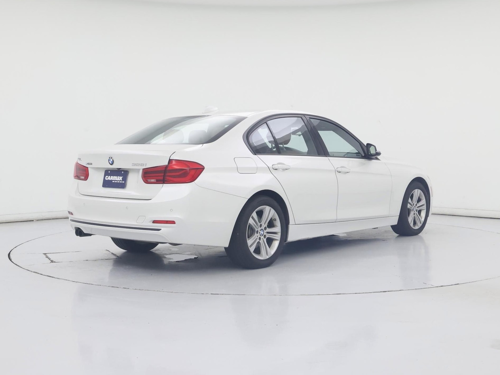 2016 BMW 3 Series 328i - Photo 9