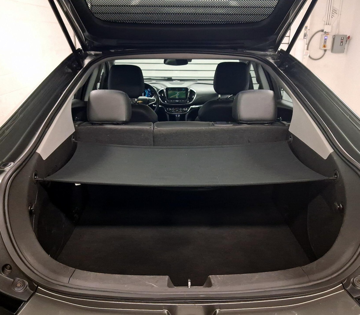 Trunk/Cargo (Seats Up)