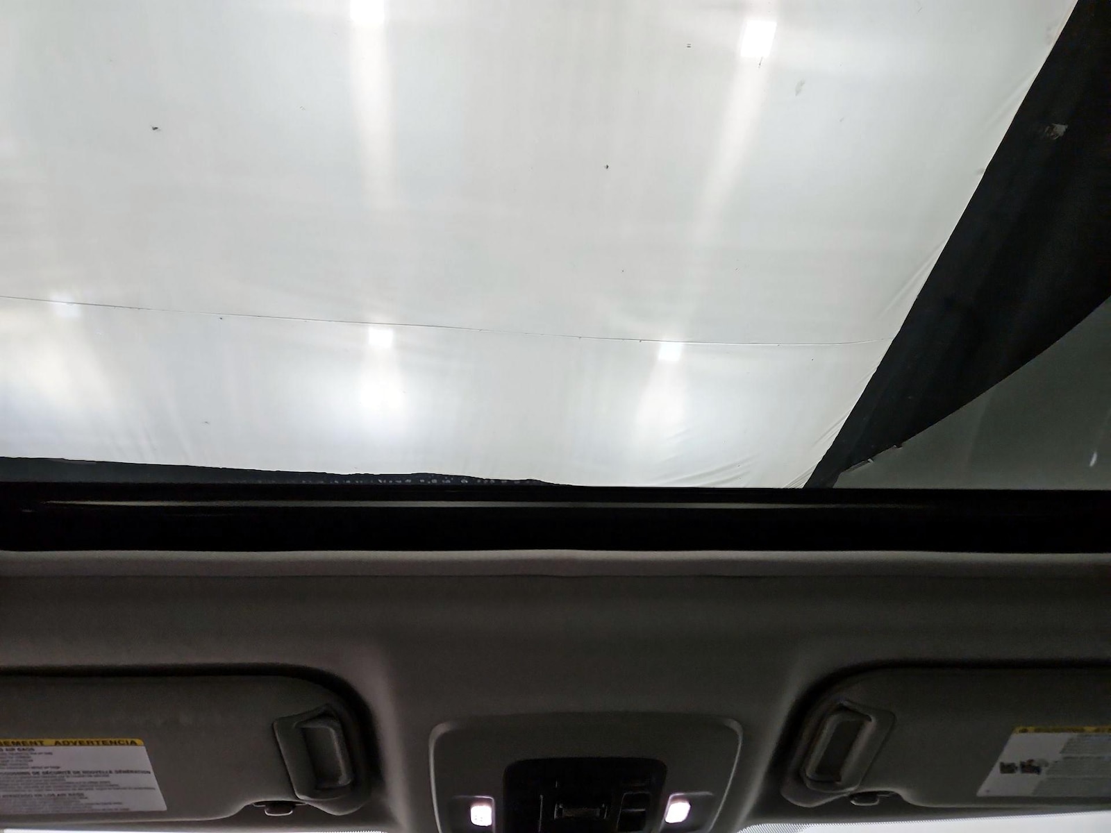 Sunroof(s) & Overhead Airbags