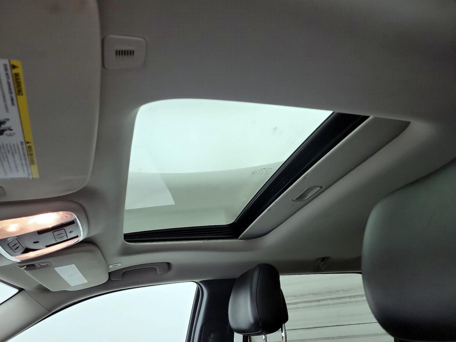 Sunroof(s) & Overhead Airbags