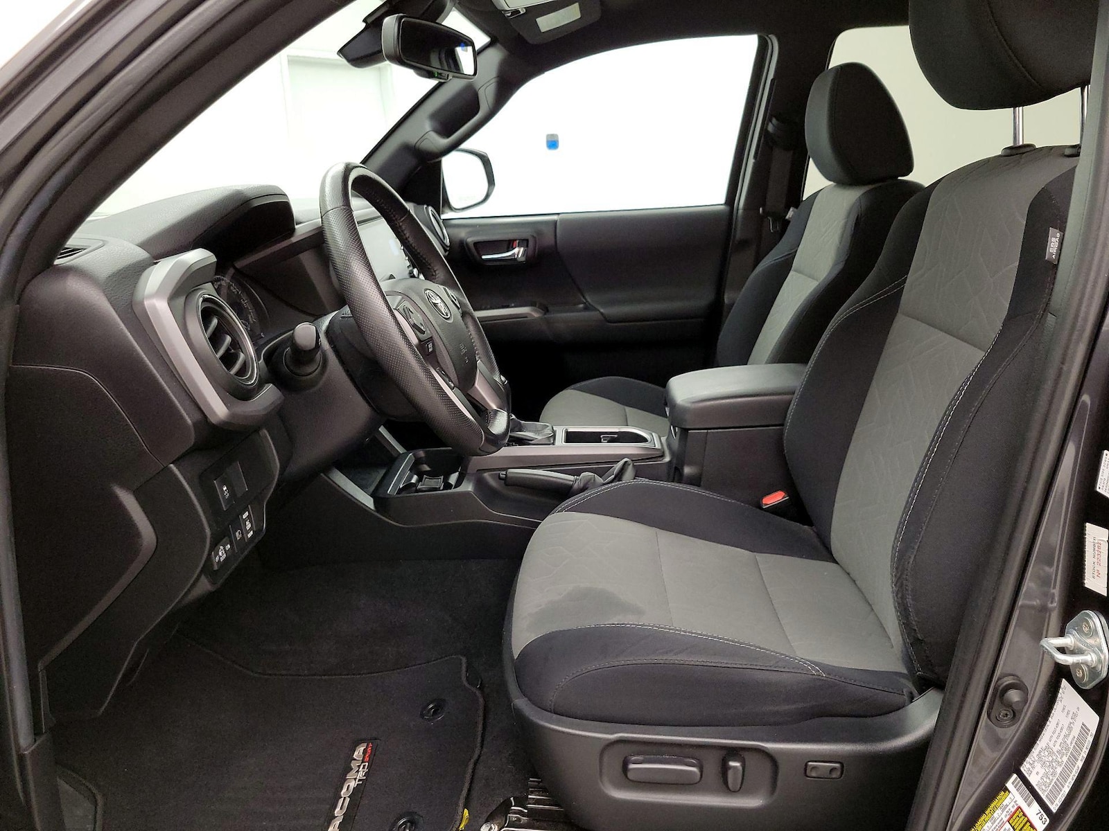 Power Seat(s) & Side Airbags