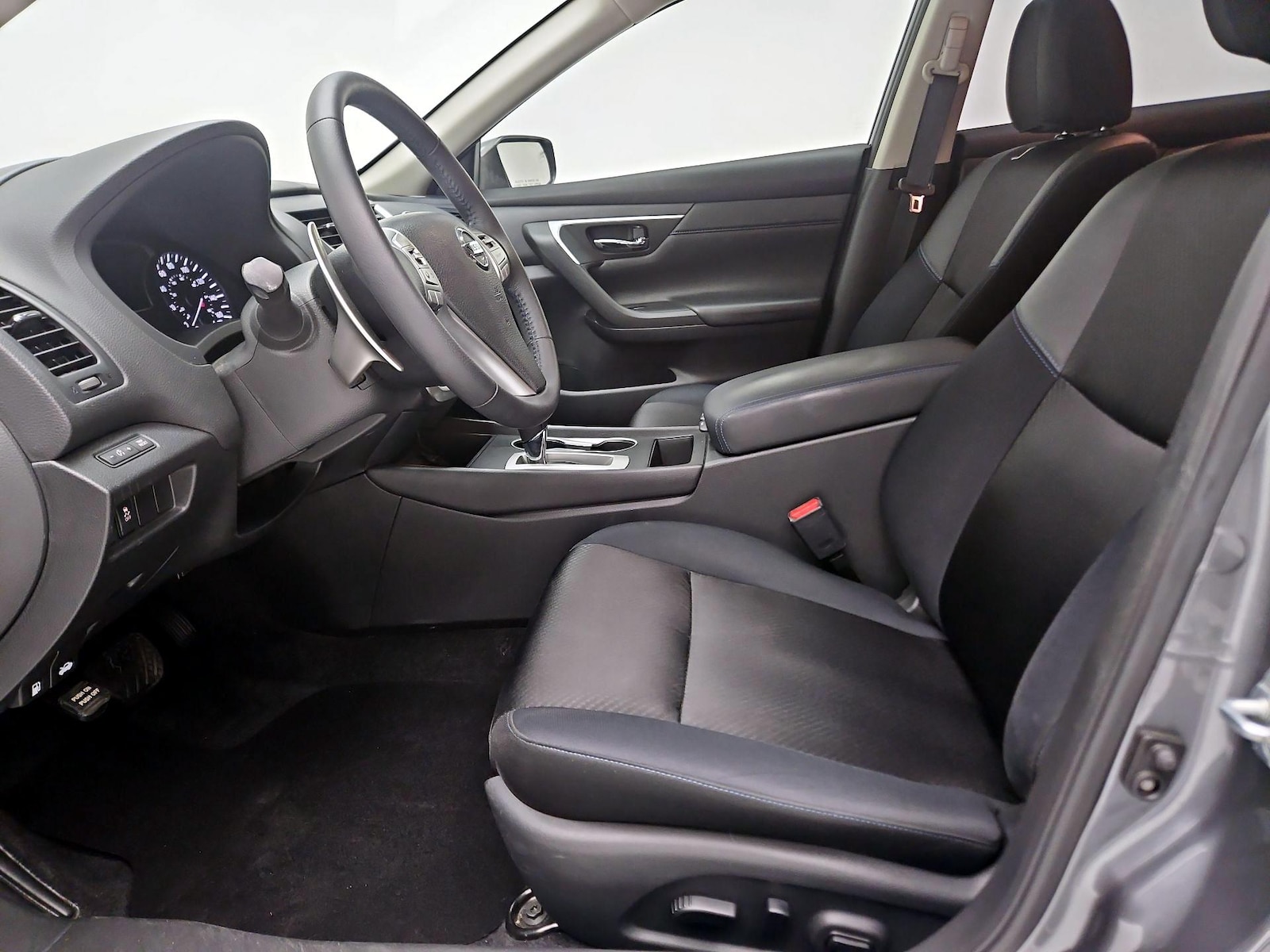 Power Seat(s) & Side Airbags