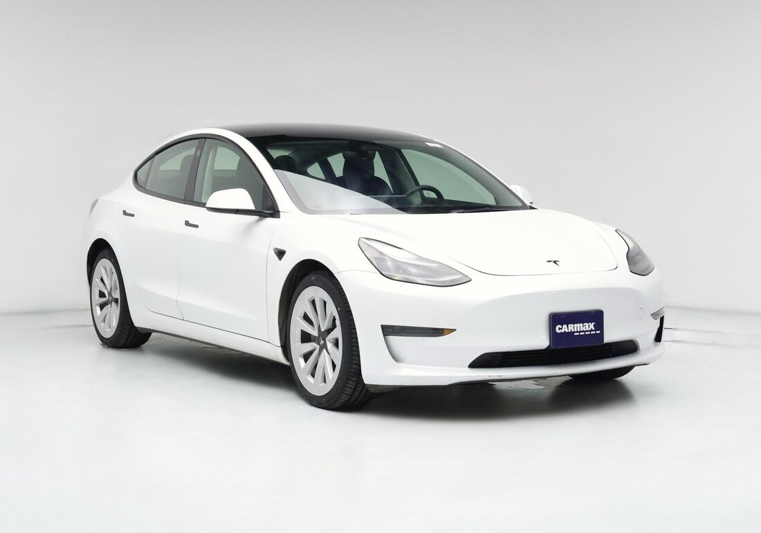 2023 Tesla Model 3 Rear-Wheel Drive in White — CarMax photo