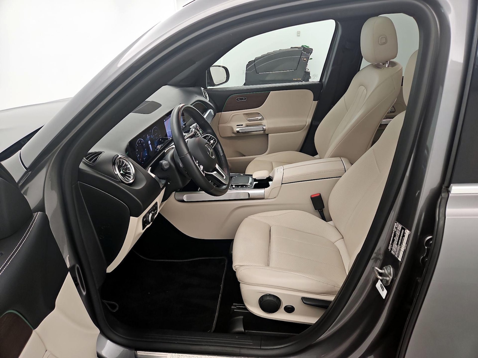 Front Seat Heaters & A/C Seat(s)