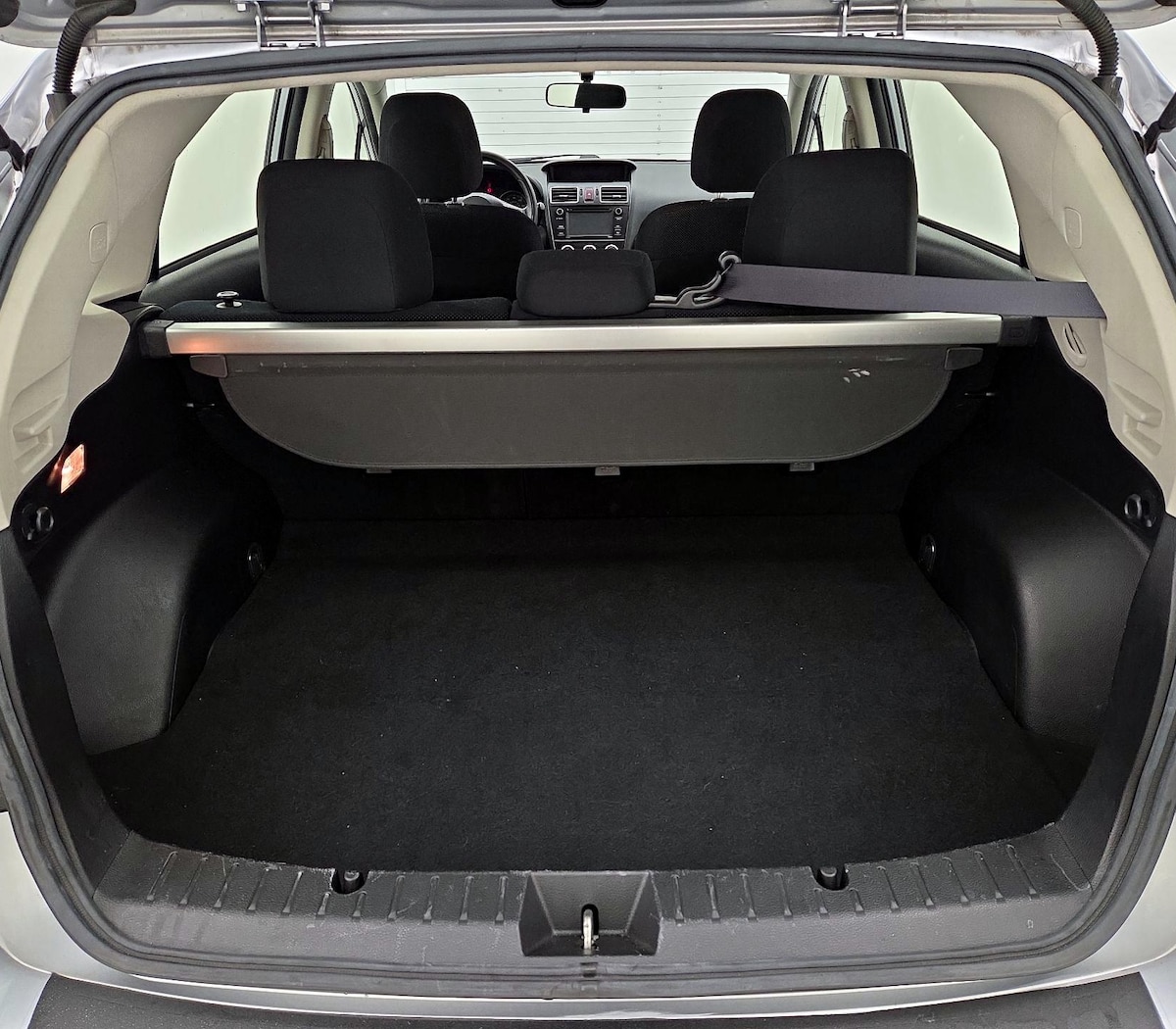 Trunk/Cargo (Seats Up)